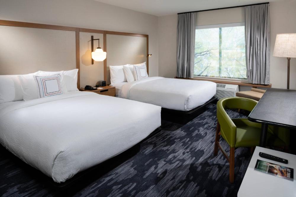 Guest room, 2 Queen interior